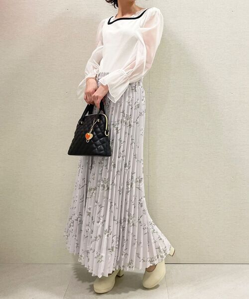 MAJESTIC LEGON（マジェスティックレゴン）の「バイカラーガーリートップス（Tシャツ/カットソー・レディース・オフホワイト/ライトグレー/ブラック・MEDIUM）」の4枚目の写真