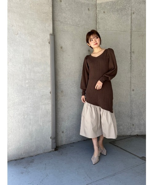 LILIDIA（リリディア）の「ダイヤネックヘムニットOP（ワンピース・レディース・ブラック/ブラウン/ピンク・SMALL/MEDIUM）」の17枚目の写真