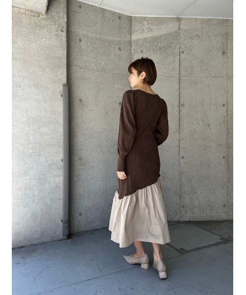 LILIDIA（リリディア）の「ダイヤネックヘムニットOP（ワンピース・レディース・ブラック/ブラウン/ピンク・SMALL/MEDIUM）」の16枚目の写真