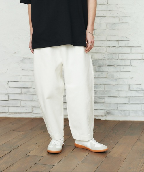 CASPER JOHN（キャスパージョン）の「カツラギワイドバルーンパンツ（デニムパンツ・メンズ・ホワイト・マルチサイズ）」の3枚目の写真
