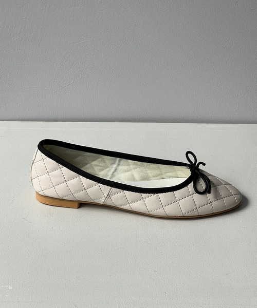 GIMME GIMME（ギミーギミー）の「【GIMME GIMME】Quilting ballet shoes gims22s001（バレエシューズ・レディース・アイボリー/ブラック・38/37/39/36/40）」の5枚目の写真