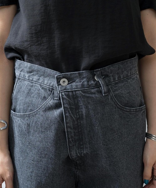 SHENERY（シーナリー）の「ブラックBIGデニムパンツ（デニムパンツ・レディース・ブラック・36/38）」の22枚目の写真