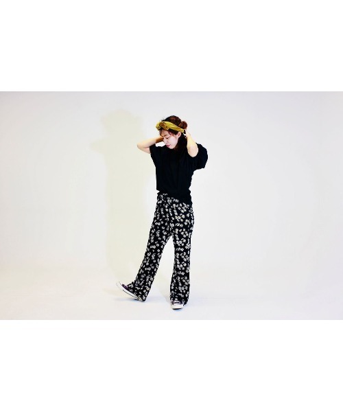 GGD(ジージーディー)の「おはなフレアパンツ(カーゴパンツ・レディース・ブラック・FREE)」の11枚目の写真