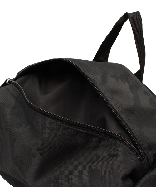 VENCEEXCHANGE(ヴァンスエクスチェンジ)の「YAKPAヤックパックジャガードフラップリュック (バックパック/リュック・メンズ・ブラック/スカイブルー・FREE)」の5枚目の写真