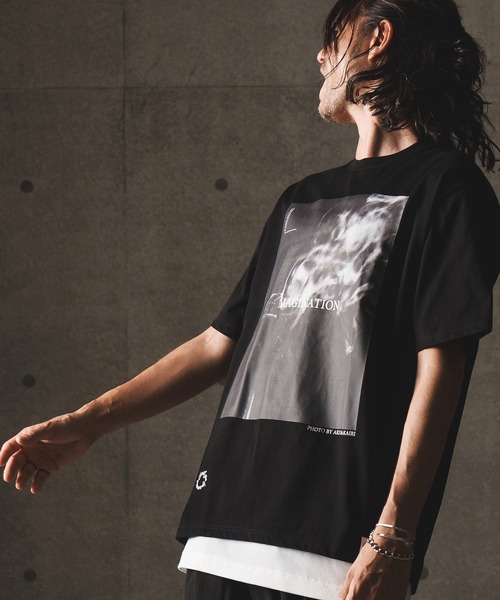 GLIMCLAP(グリムクラップ)の「mt7984-PhotographerAKI SAKAIRIcollaboration T-Shirt Tシャツ(Tシャツ/カットソー・メンズ・ホワイト/ミックスグレー/ブラック・S/L/M)」の3枚目の写真