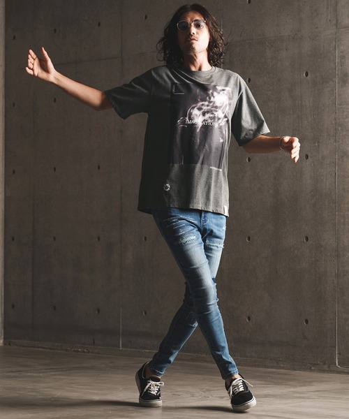 GLIMCLAP(グリムクラップ)の「mt7984-PhotographerAKI SAKAIRIcollaboration T-Shirt Tシャツ(Tシャツ/カットソー・メンズ・ホワイト/ミックスグレー/ブラック・S/L/M)」の10枚目の写真