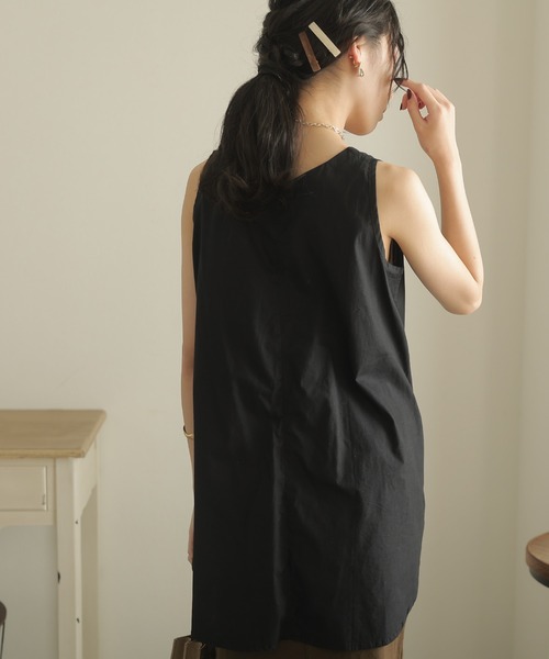 ElegChic(エレグシック)の「ノースリーブチュニック(シャツ/ブラウス・レディース・ブラック/ブルー/オフホワイト/ライトグレー・3L/4L/L/XL/M)」の7枚目の写真