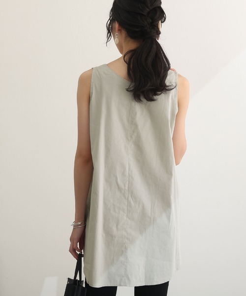 ElegChic(エレグシック)の「ノースリーブチュニック(シャツ/ブラウス・レディース・ブラック/ブルー/オフホワイト/ライトグレー・3L/4L/L/XL/M)」の11枚目の写真