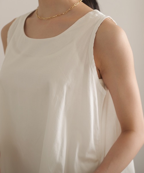 ElegChic(エレグシック)の「ノースリーブチュニック(シャツ/ブラウス・レディース・ブラック/ブルー/オフホワイト/ライトグレー・3L/4L/L/XL/M)」の21枚目の写真
