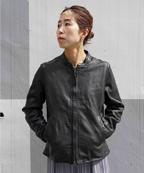 NCB neat caprice brand(エヌシービーニートカプリスブランド)の「NCB neat caprice brand(エヌシービーニートカプリスブランド) シープシングルライダース(ライダースジャケット・レディース・ブラック/チャコール・M/S)」の2枚目の写真