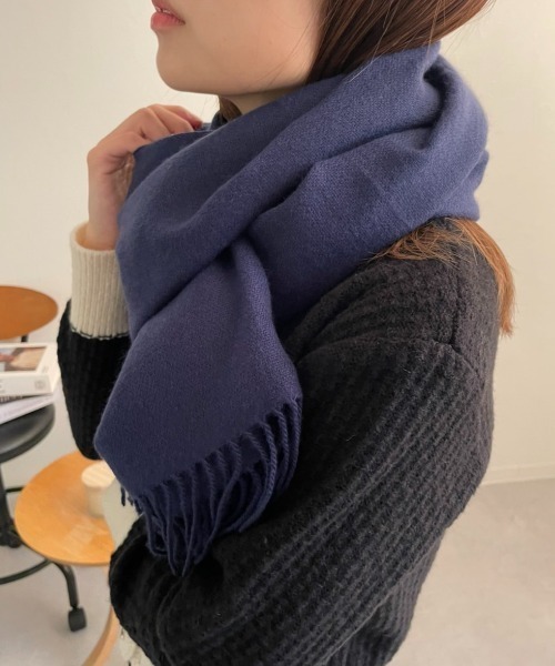 sakishimatokyo（サキシマトーキョー）の「カラーストール（ストール/ショール・レディース・ブラック/ベージュ/ブルー・MEDIUM）」の3枚目の写真