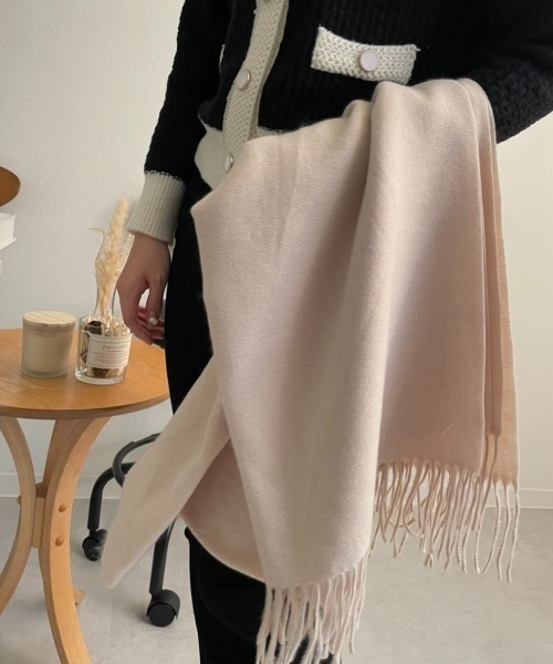 sakishimatokyo（サキシマトーキョー）の「カラーストール（ストール/ショール・レディース・ブラック/ベージュ/ブルー・MEDIUM）」の6枚目の写真