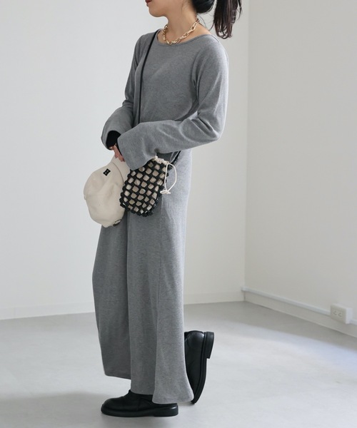 ap retro(アプレトロ)の「フレアスリーブリブワンピース(ワンピース・レディース・ブラック/杢グレー/ブラウン・FREE)」の17枚目の写真