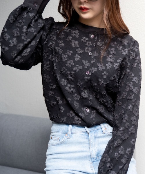 セール】OLUPIC/【WEB限定】立体刺繍花柄スタンドネックブラウス