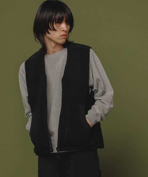 Uiscel(ユイセル)の「Uiscel フリースオーバーベスト(ベスト・メンズ・ブラック/ライトベージュ・LARGE/MEDIUM)」の20枚目の写真