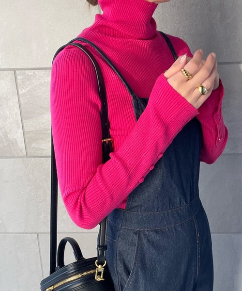 y/m by misato（イムバイミサト）の「袖ボタンハイネックニットトップス（ニット/セーター・レディース・ブラック系その他2/ブラック/ブルー/ピンク/アイボリー・FREE）」の20枚目の写真