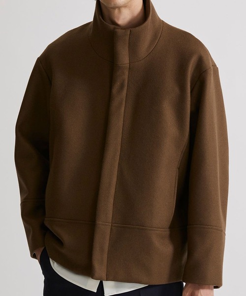 UNITED TOKYO(ユナイテッドトウキョウ)の「スーパー110Sダブルメルトンスタンドブルゾン(ブルゾン・メンズ・グレイッシュベージュ/ネイビー・1/2)」の4枚目の写真