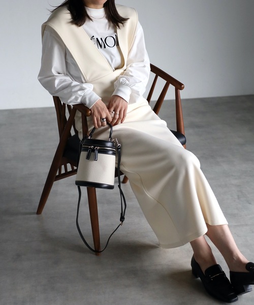 ap retro（アプレトロ）の「ワイドサスジャンパースカート（ジャンパースカート・レディース・グレイッシュブルー/アイボリー/ブラック/ネイビー・FREE）」の2枚目の写真