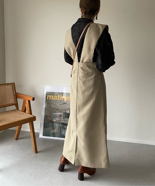 y/m by misato（イムバイミサト）の「シャークスキンジャンパースカート（スカート・レディース・キャメル/ブラック・FREE）」の8枚目の写真