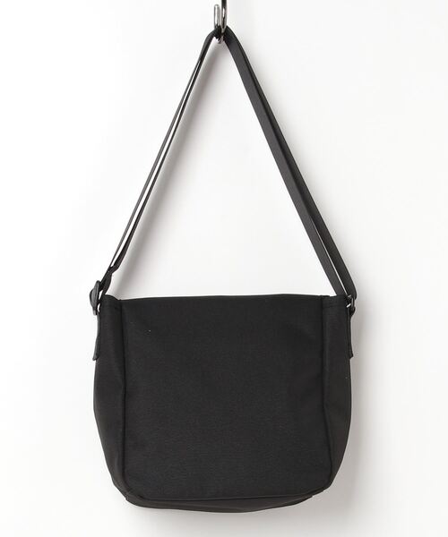 anello(アネロ)の「anelloGRANDE / アネログランデ / キャビン (モノ) メッセンジャー / GTM0453(メッセンジャーバッグ・レディース・ブラック/グレー/ブルー/レッド/ネイビー・ONESIZE)」の6枚目の写真