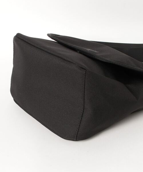 anello(アネロ)の「anelloGRANDE / アネログランデ / キャビン (モノ) メッセンジャー / GTM0453(メッセンジャーバッグ・レディース・ブラック/グレー/ブルー/レッド/ネイビー・ONESIZE)」の7枚目の写真