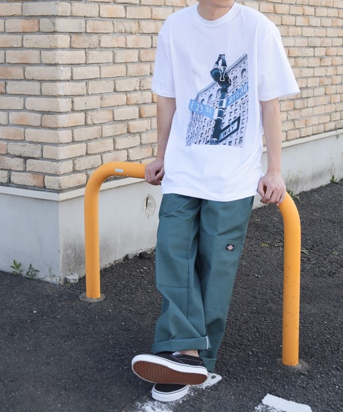make a ray!(メイク ア レイ!)の「【別注】ストリートフォト NEW YORK/BROOKLYN/MANHATTAN プリントTシャツ/半袖T/ビッグシルエット(Tシャツ/カットソー・メンズ・オフホワイト/ホワイト/ライトホワイト・M/L)」の21枚目の写真
