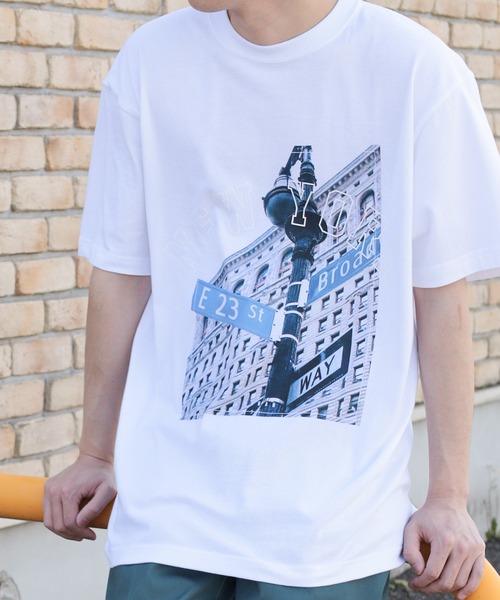 make a ray!(メイク ア レイ!)の「【別注】ストリートフォト NEW YORK/BROOKLYN/MANHATTAN プリントTシャツ/半袖T/ビッグシルエット(Tシャツ/カットソー・メンズ・オフホワイト/ホワイト/ライトホワイト・M/L)」の22枚目の写真
