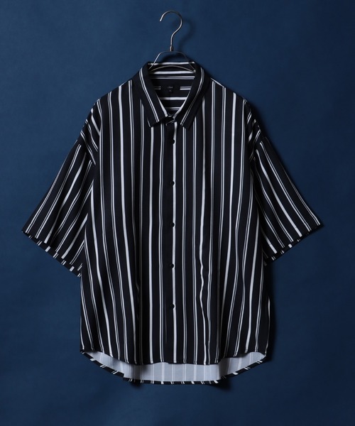 ANPAS（アンパス）の「Georgette Total Pattern Print Big Silhouette Thickness Shirt/ジョーゼット 総柄プリント ビッグシルエット とろみシャツ セットアップ対応（シャツ/ブラウス・メンズ・ブラック×ゴールド/ブラウン系その他6/ホワイト系その他5/グレー系その他5/ホワイト系その他/ブラック系その他7/ブラック系その他3/ブラウン系その他3/ブラック系その他/ブラウン系その他4/ブラック系その他4/ブルー系その他3/ブルー系その他/グレー系その他/グレー系その他3/ブラウン系その他2/ホワイト系その他7/ブラック×ブルー/ブルー系その他2/ブラウン系その他/ブラック系その他5/ベージュ系その他2/ブラック系その他2/ブラック系その他6/ホワイト系その他6/グリーン系その他2/ベージュ系その他/ホワイト系その他3/ブラック×ホワイト/グレー系その他2/ホワイト系その他2/ブルー系その他4/グレー系その他4/グリーン系その他/ブラウン系その他5/ホワイト系その他4・M/L）」の14枚目の写真