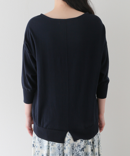 La TOTALITE（ラトータリテ）の「ボートネックバックスリットプルオーバー（ニット/セーター・レディース・ブルー/ホワイト/ネイビー/ベージュ・FREE）」の22枚目の写真