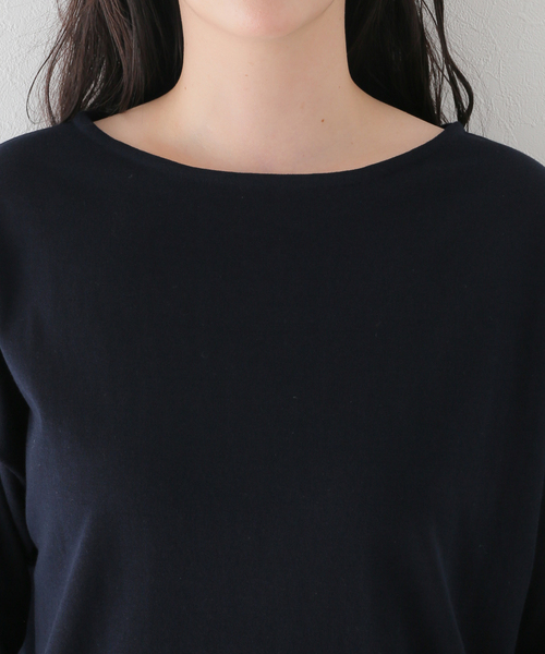 La TOTALITE（ラトータリテ）の「ボートネックバックスリットプルオーバー（ニット/セーター・レディース・ブルー/ホワイト/ネイビー/ベージュ・FREE）」の21枚目の写真