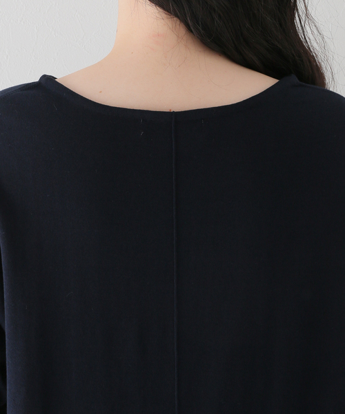 La TOTALITE（ラトータリテ）の「ボートネックバックスリットプルオーバー（ニット/セーター・レディース・ブルー/ホワイト/ネイビー/ベージュ・FREE）」の20枚目の写真