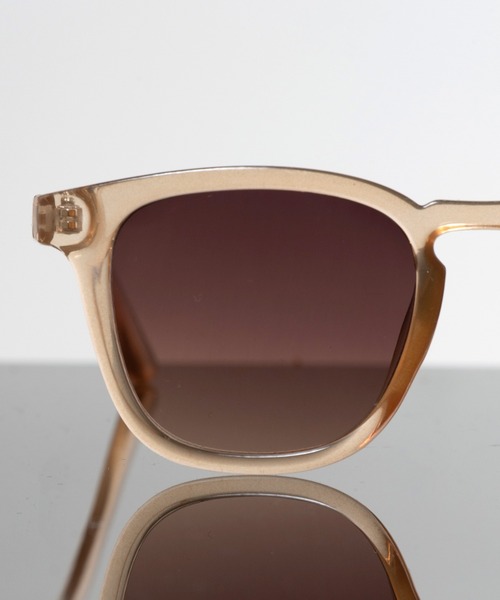 Revo.(レボ)の「<UNITED> BOSLLINGTON COLOR LENS SUNGLASSESE / "ユナイテッド" ボスリントン型 サングラス カラーレンズ クリアフレーム UVカット(サングラス・レディース・ライトブラウン/ライトグリーン/スモークグレー/ブラウン/クリア/ライトブルー/ブラック/ライトグレー/グレー系その他/ブラック系その他/クリアブラウン/モカ/スモーク/ライトベージュ/ブルー系その他/グリーン系その他/グレー・FREE)」の21枚目の写真