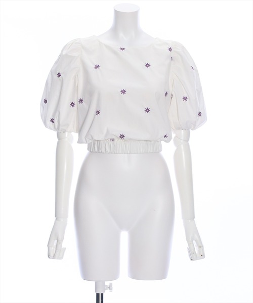 clear（クリア）の「刺繍入りショート丈ブラウス [パフスリーブ 骨格ウェーブ]（シャツ/ブラウス・レディース・オフホワイト/ブラック/グリーン・F）」の20枚目の写真