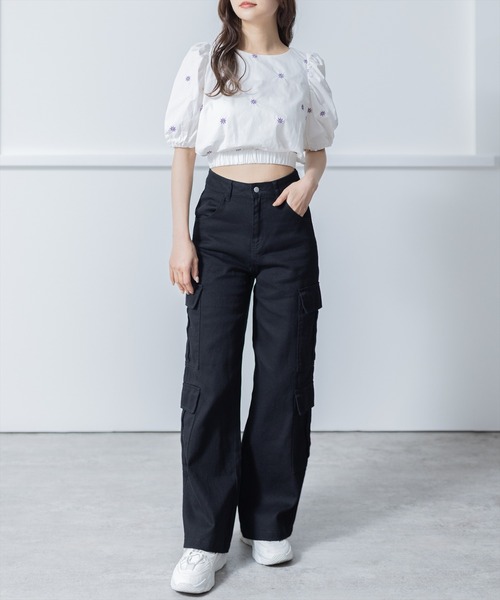 clear（クリア）の「刺繍入りショート丈ブラウス [パフスリーブ 骨格ウェーブ]（シャツ/ブラウス・レディース・オフホワイト/ブラック/グリーン・F）」の12枚目の写真