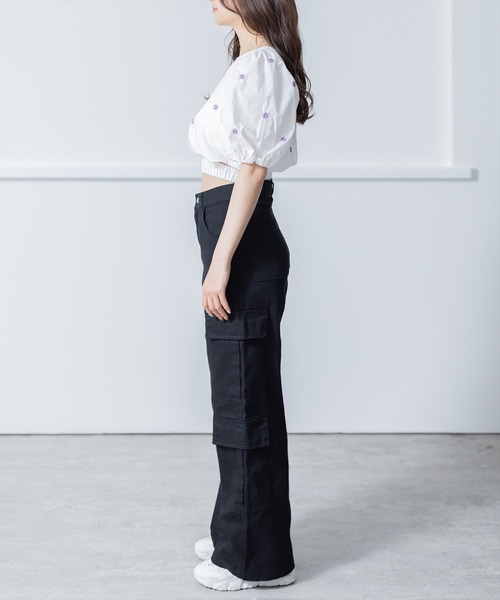 clear（クリア）の「刺繍入りショート丈ブラウス [パフスリーブ 骨格ウェーブ]（シャツ/ブラウス・レディース・オフホワイト/ブラック/グリーン・F）」の21枚目の写真