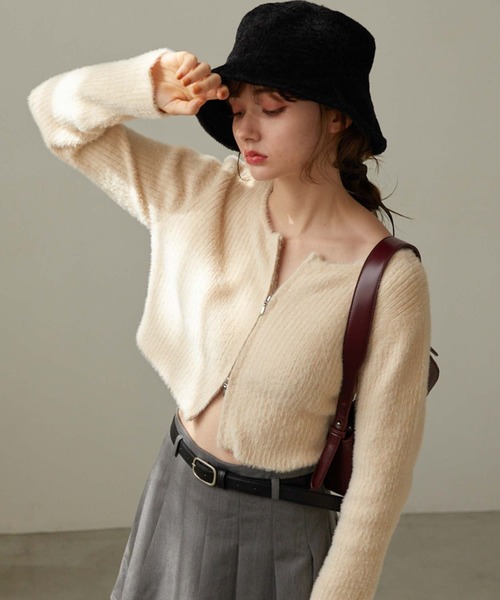 archives（アルシーヴ）の「フェザーWジップリブニット（カーディガン