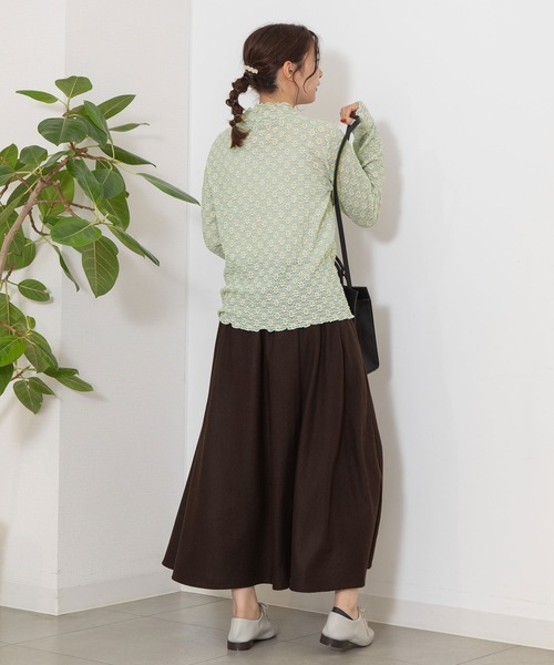 POU DOU DOU(プードゥドゥ)の「花柄ストレッチレースタートルトップス(Tシャツ/カットソー・レディース・オフホワイト/ライトブルー/イエロー/ブラック・3)」の9枚目の写真