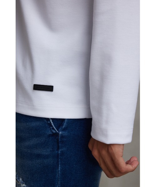 AZUL by moussy(アズールバイマウジー)の「スムースタッチベーシックロングTシャツ(Tシャツ/カットソー・メンズ・ブラック/ホワイト・MEDIUM/LARGE)」の8枚目の写真