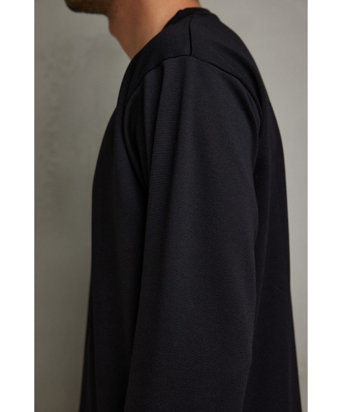 AZUL by moussy(アズールバイマウジー)の「スムースタッチベーシックロングTシャツ(Tシャツ/カットソー・メンズ・ブラック/ホワイト・MEDIUM/LARGE)」の16枚目の写真