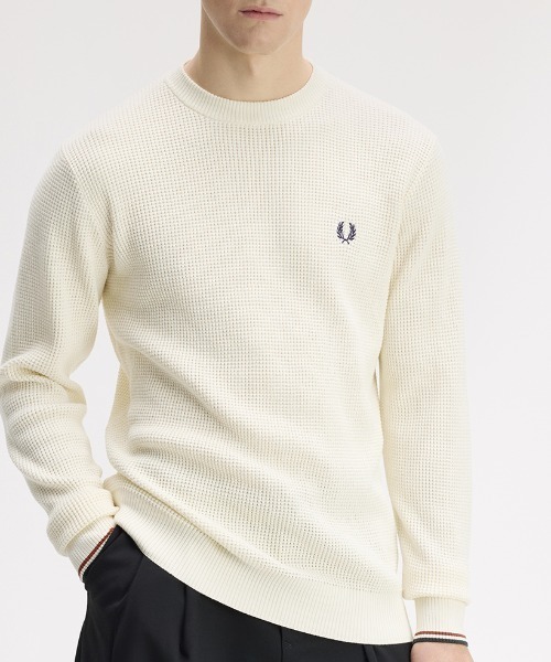 FRED PERRY（フレッドペリー）の「Waffle Stitch Jumper／ワッフルステッチニット（ニット/セーター・メンズ・ホワイト/ブラック/ダークカーキ/ベージュ/ブラウン/カーキ/ベージュ系その他/ダークブルー・L/M/S）」の15枚目の写真