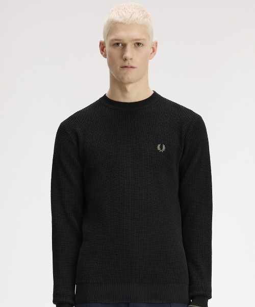 FRED PERRY（フレッドペリー）の「Waffle Stitch Jumper／ワッフルステッチニット（ニット/セーター・メンズ・ホワイト/ブラック/ダークカーキ/ベージュ/ブラウン/カーキ/ベージュ系その他/ダークブルー・L/M/S）」の11枚目の写真
