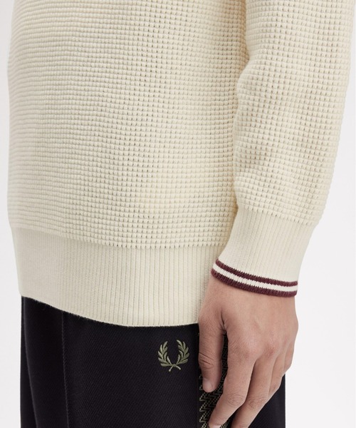 FRED PERRY(フレッドペリー)の「Waffle Stitch Jumper/ワッフルステッチニット(ニット/セーター・メンズ・ホワイト/ブラック/ダークカーキ/ベージュ/ブラウン/カーキ/ベージュ系その他/ダークブルー・L/M/S)」の20枚目の写真