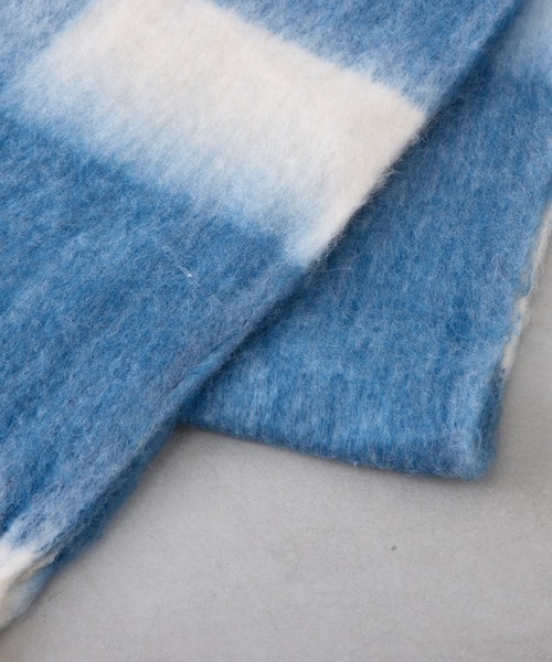 PUAL CE CIN（ピュアルセシン）の「起毛フェイクウール多色チェック柄マフラー（マフラー・レディース・イエロー/サックスブルー・FREE）」の6枚目の写真