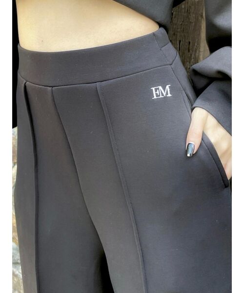 EATME（イートミー）の「センタープレスワイドパンツ（セットアップ可能）（その他パンツ・レディース・ブラック/アイボリー/ブルー・FREE）」の12枚目の写真