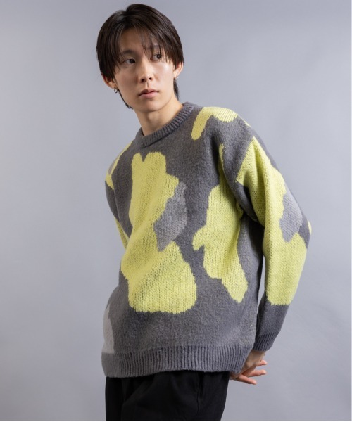 En serio TOKYO(エンソリオトーキョー)の「アブストラクトカモフラジャガード クルーネック ニット(ニット/セーター・メンズ・ブルー/イエロー/オレンジ・M/L)」の6枚目の写真