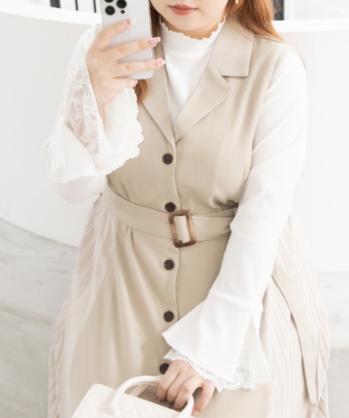 CLETTE(クレット)の「袖レースプチハイネックプルオーバー(Tシャツ/カットソー・レディース・オフホワイト/ブラック/グレイッシュベージュ・4L/LL/3L)」の10枚目の写真