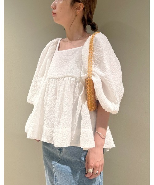 emmi（エミ）の「【emmi atelier】ふくれジャガードブラウス