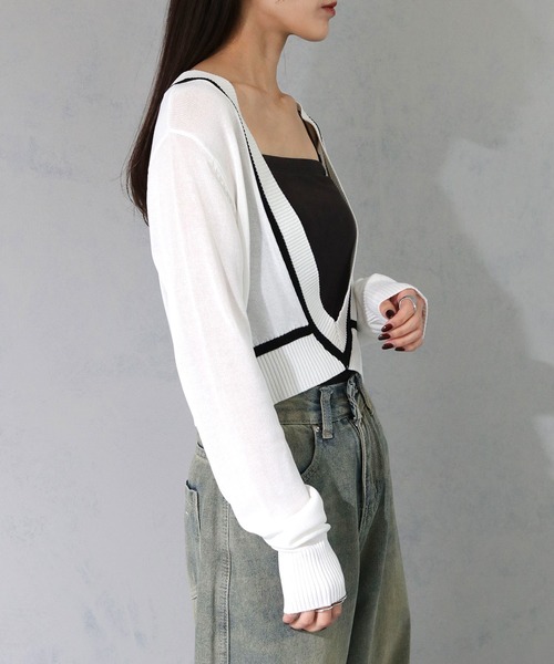 cheriella(シェリエラ)の「【cheriella】WEB限定深Vネック配色ラインプルオーバー WEB LIMITED DEEP V CONTRAST LINE PULLOVER(ニット/セーター・レディース・オフホワイト/チャコールグレー/ブラック・M)」の6枚目の写真