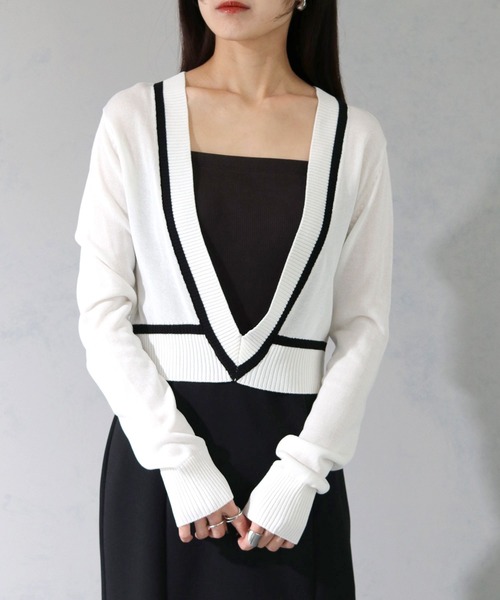 cheriella(シェリエラ)の「【cheriella】WEB限定深Vネック配色ラインプルオーバー WEB LIMITED DEEP V CONTRAST LINE PULLOVER(ニット/セーター・レディース・オフホワイト/チャコールグレー/ブラック・M)」の13枚目の写真