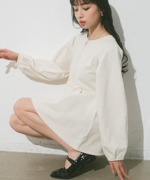 VANNIE U（ヴァニーユー）の「ダブルジップペプラムスウェット（スウェット・レディース・アイボリー/ブラック・FREE）」の7枚目の写真